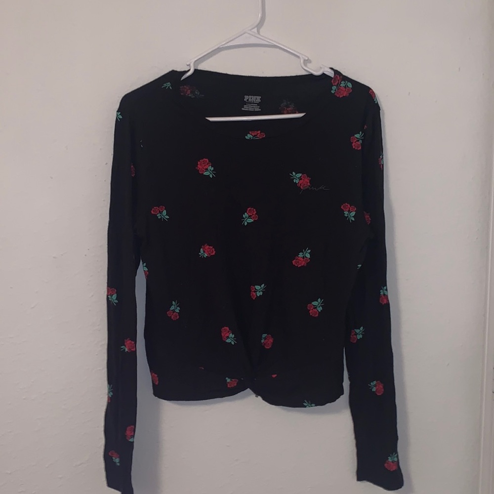 Long sleeve black rose tee - PINK Victoria Secret - size L 🌹